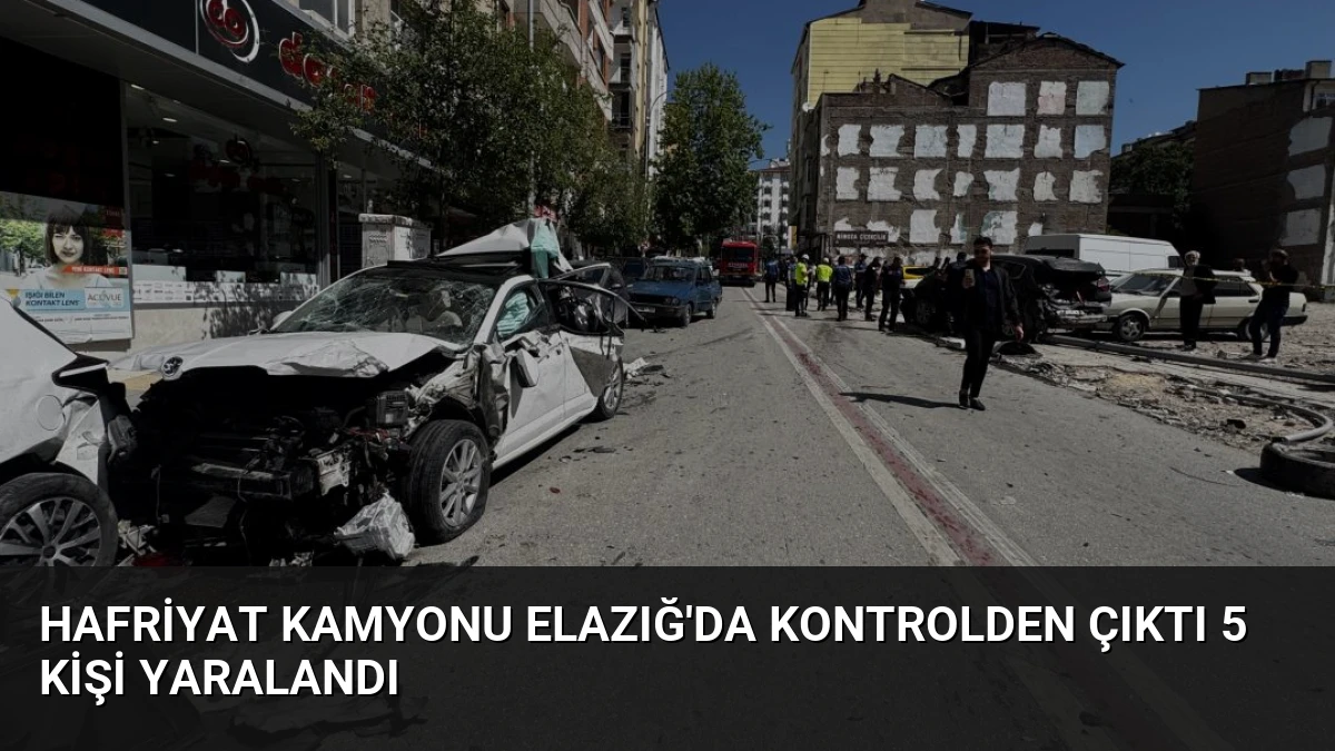 Hafriyat Kamyonu Elazığ’da Kontrolden Çıktı 5 Kişi Yaralandı
